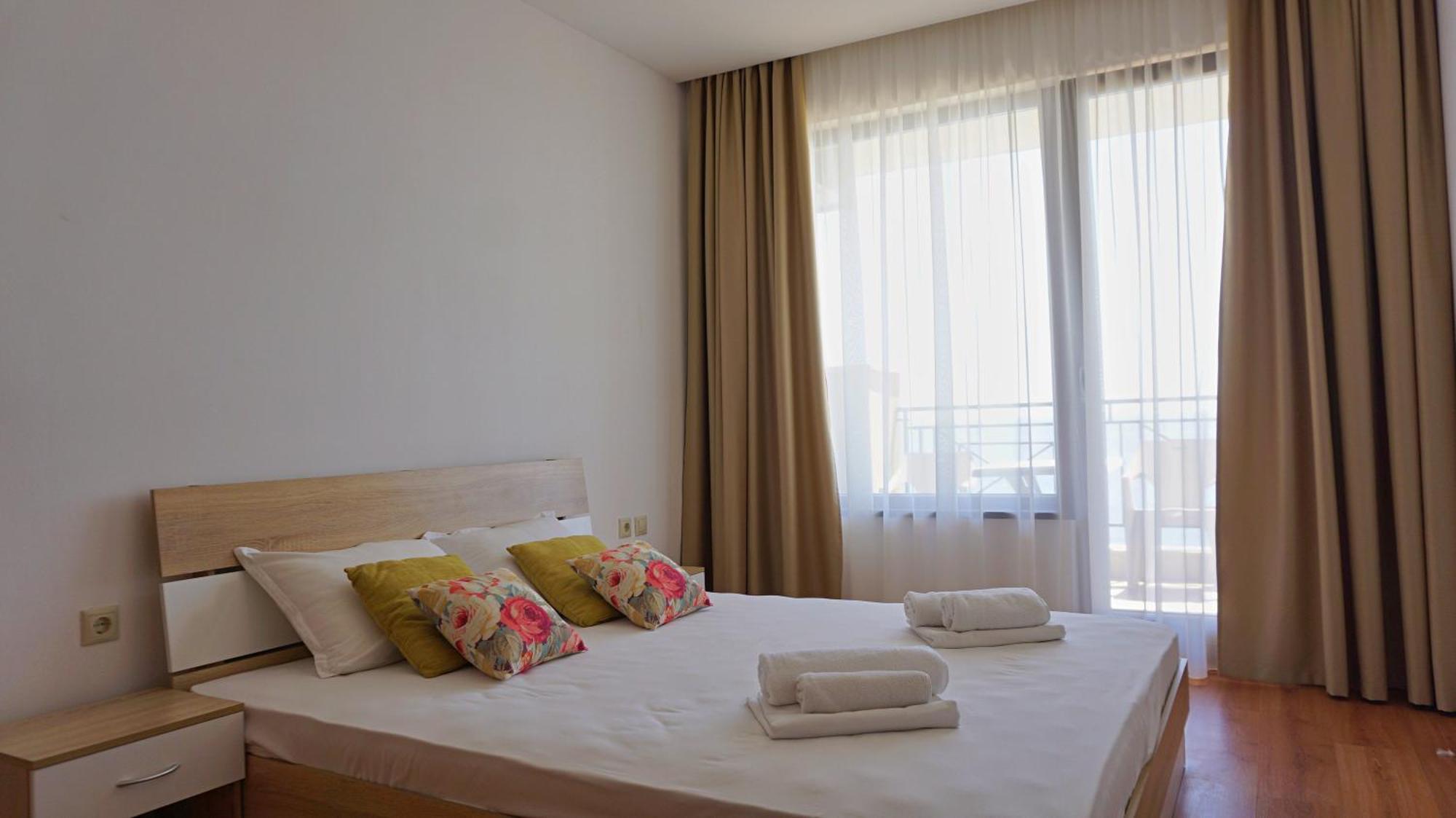 Apartments Sirena - First line - Апартаменти Сирена - Първа линия Золотые Пески Экстерьер фото