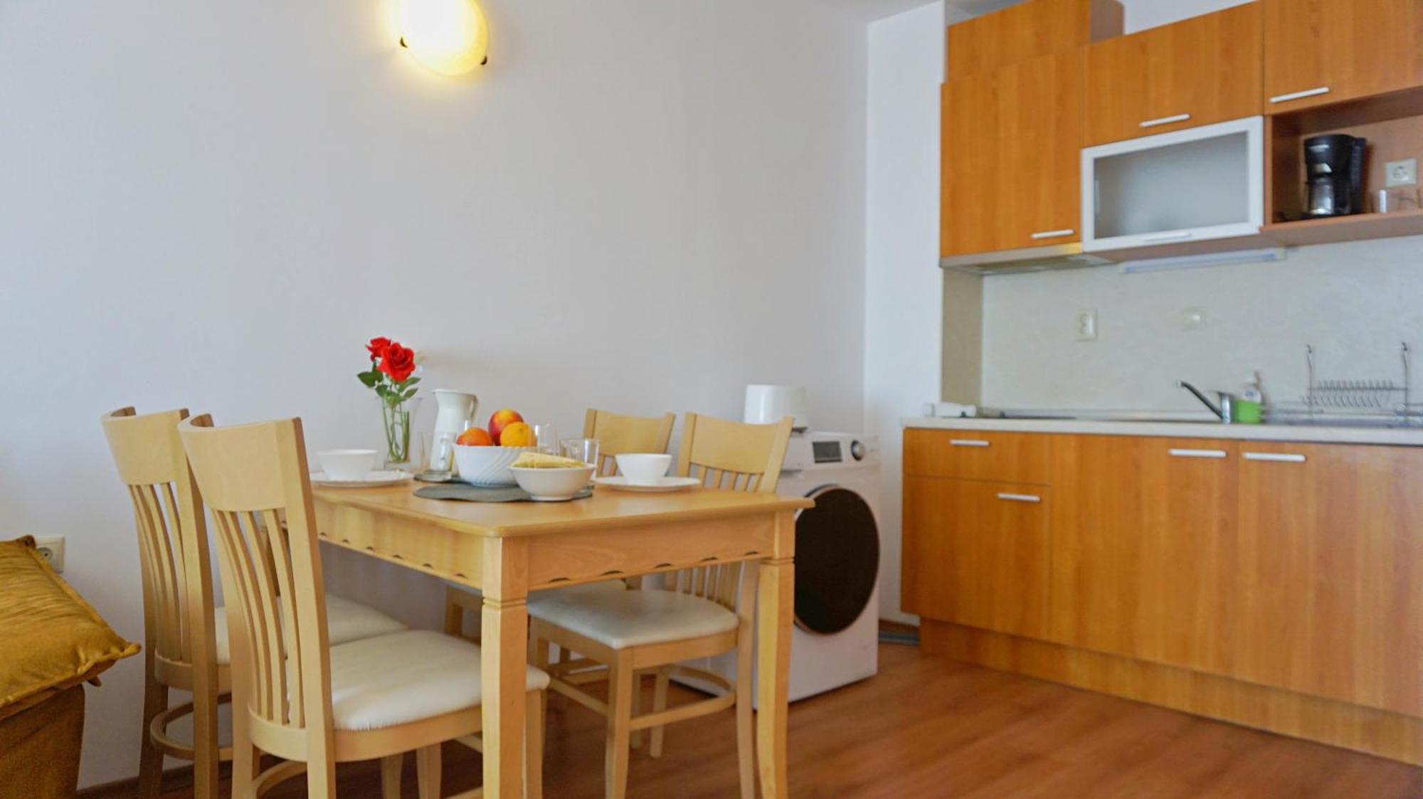 Apartments Sirena - First line - Апартаменти Сирена - Първа линия Золотые Пески Экстерьер фото
