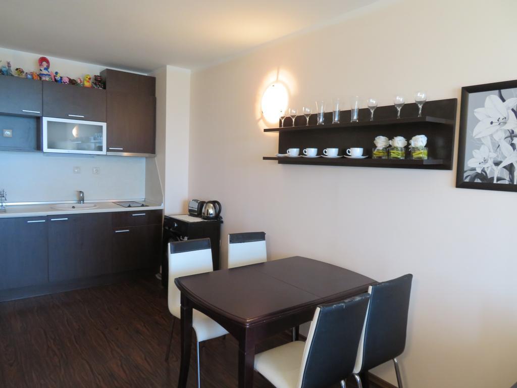 Apartments Sirena - First line - Апартаменти Сирена - Първа линия Золотые Пески Экстерьер фото